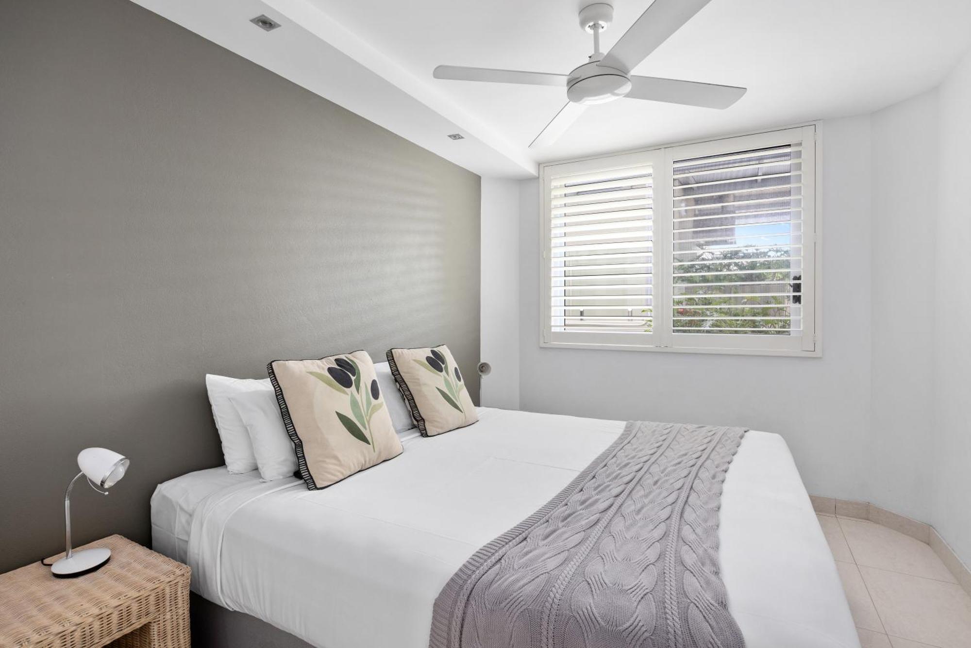 Fairshore 12: Absolute Beachfront, Direct Beach & Pool Access ヌーサヘッズ エクステリア 写真